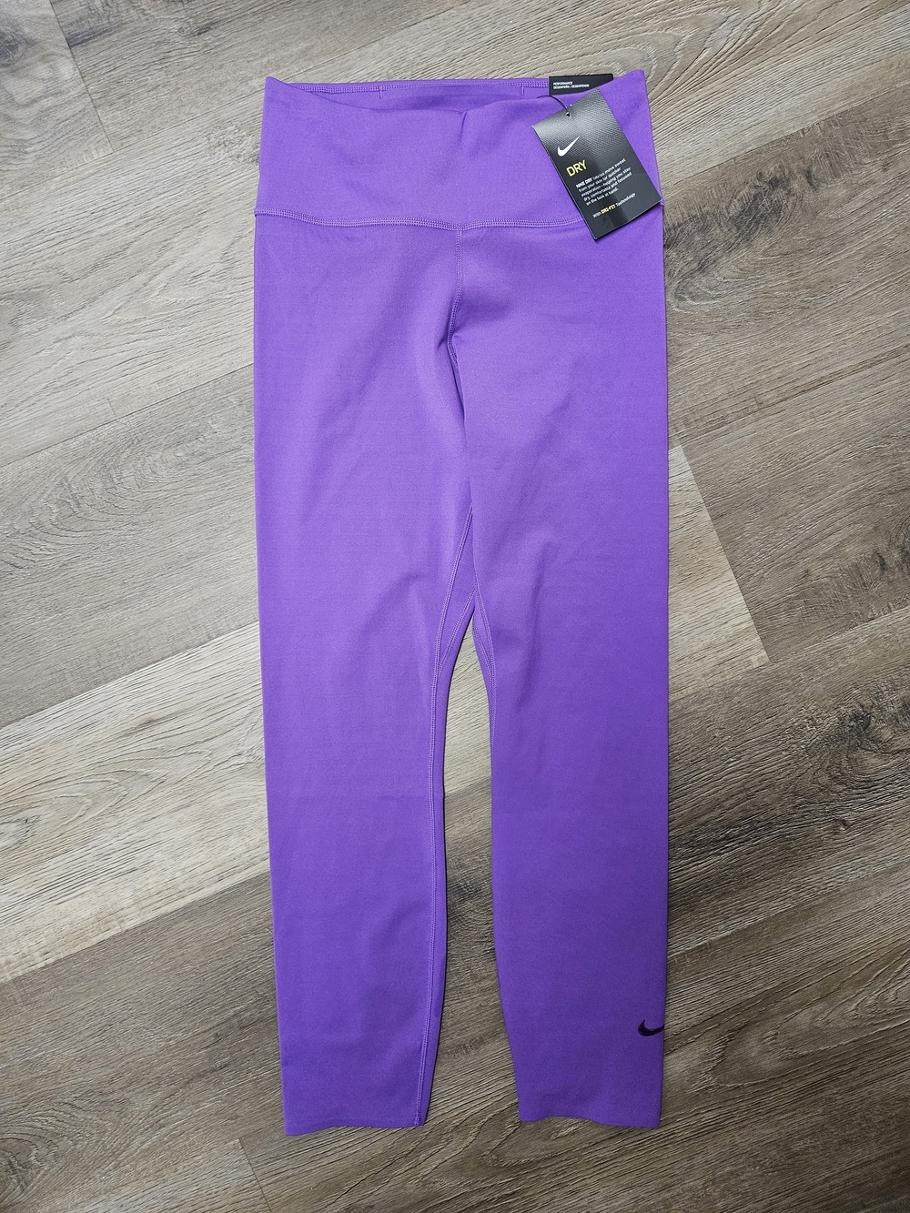NWTs Women's Nike Dri-FIT Performance Leggings